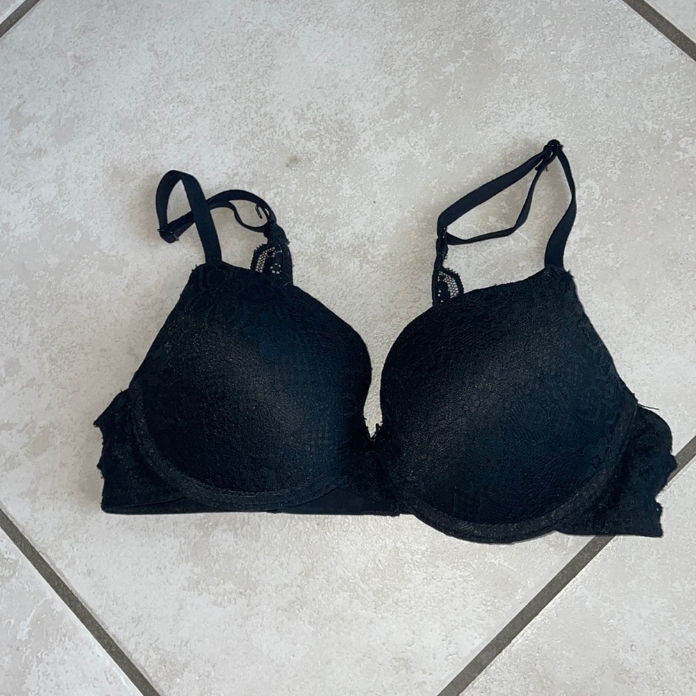 Black lace pup up bra